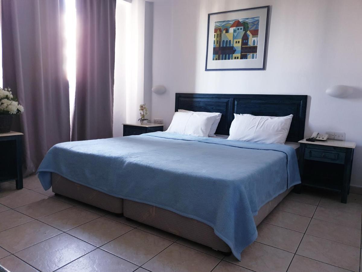 St. George Gardens & Suites Klorakas Extérieur photo